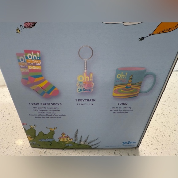 Dr.  Seuss Oh the Places You'll Go Mug, Socks & Key Chain Gift Set NEW IN BOX - Picture 9 of 9
